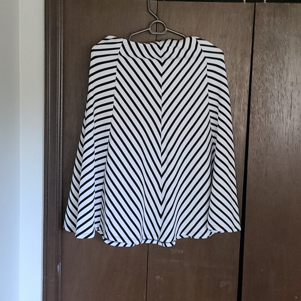 Midi skirt M new with tags
